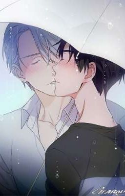 A sweet kiss under the rain 