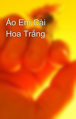 Áo Em Cài Hoa Trắng