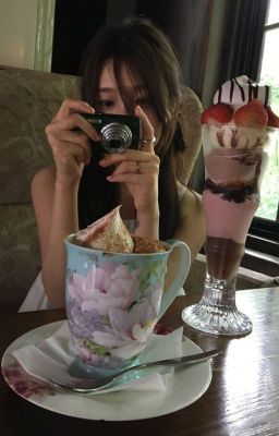 danggill ★ nói yêu anh khó quá, hay ta chạm nhẹ bờ môi thôi anh nhé ; 🍦