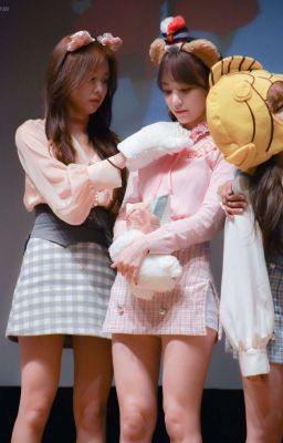 [Drabbles] No Sakura, No Food - No Life (HyeKura - Sakura x Hyewon) 