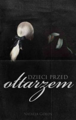 Dzieci przed ołtarzem