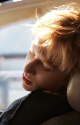 Em Vẫn Là Giai Điệu Của Chị. [ Martin x You ]