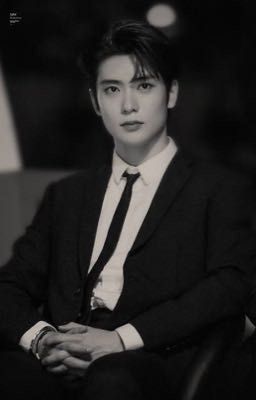 jaehyun ; gã bartender.