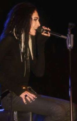 Just a moment... (Bill Kaulitz)