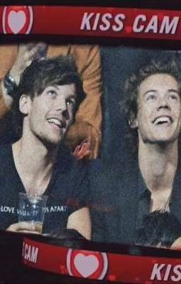 KISS CAM || LARRY