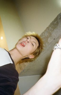 [MARHOON] Xỏ khuyên lưỡi