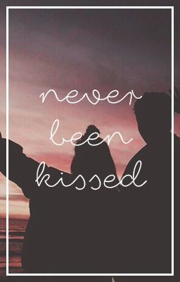 Never been kissed || Calum Hood