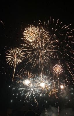 On2eus - Thân quen, chia cách và lời nói dối