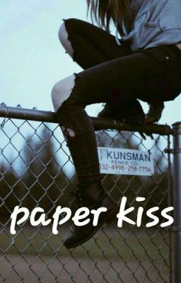 Paper kiss         \kookv/