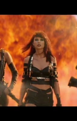 Taylor Swift Và Swifts Squad