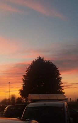 Tramonto di periferia su parcheggio (#Wattys2016)