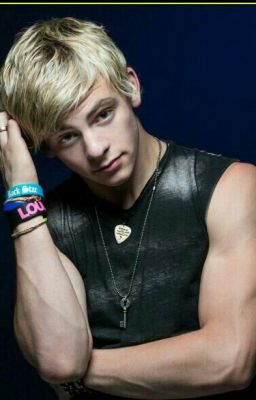 Vampire Love (R5/Ross Lynch fanfiction)